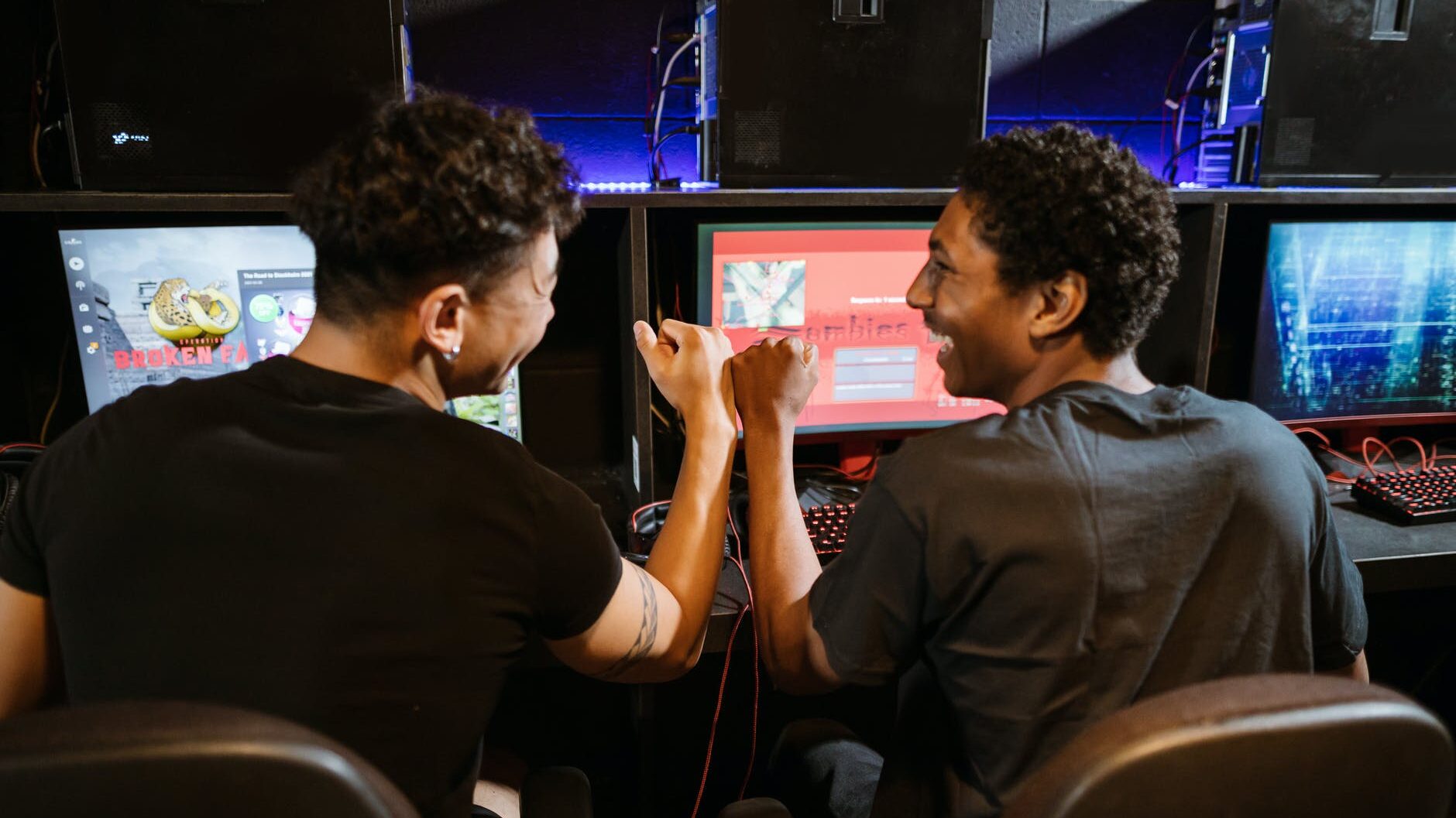 men launch computer games